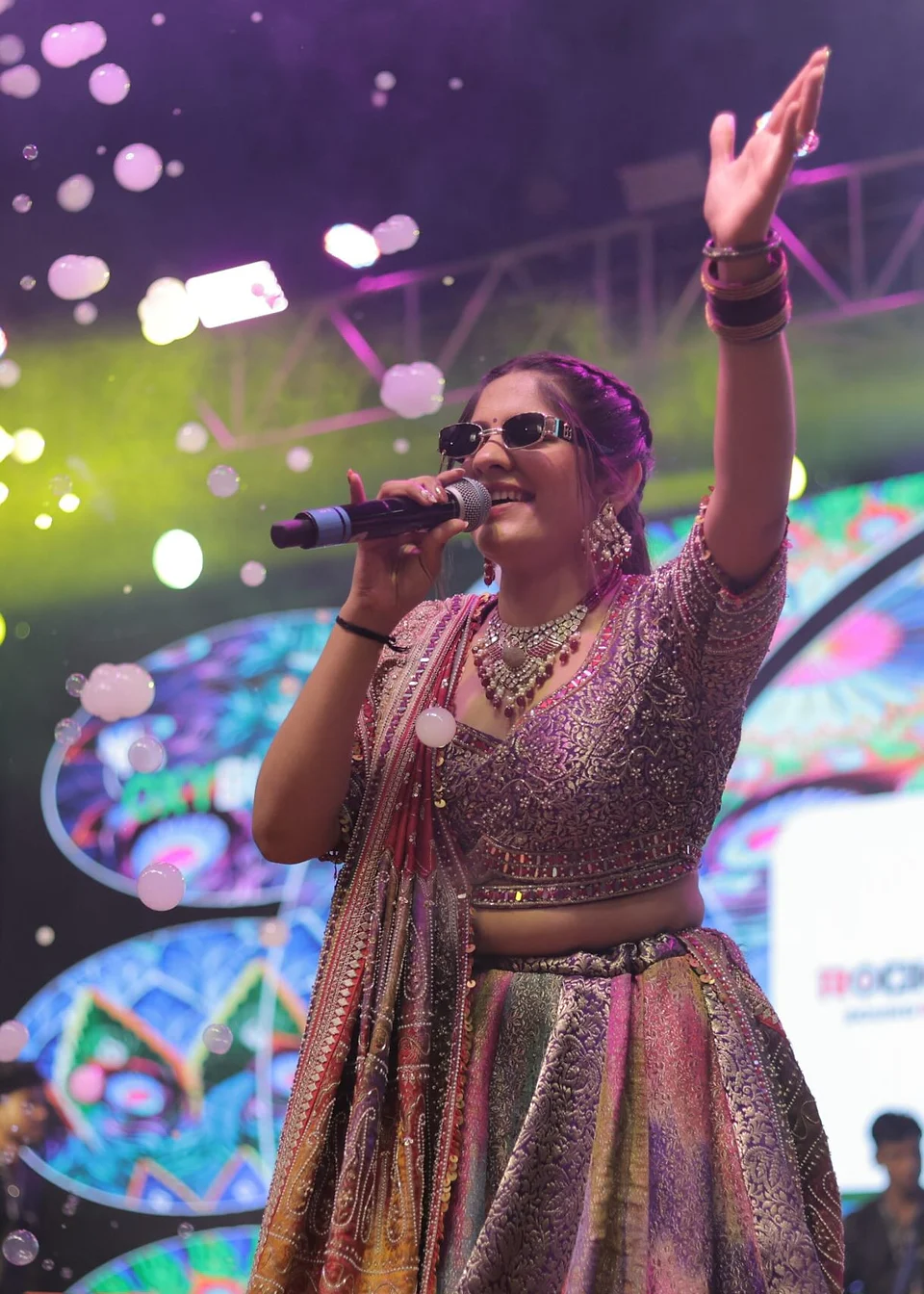 Aarti Sangani performing